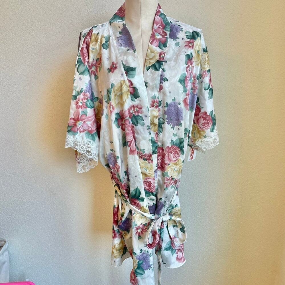 Vintage 80 floral lace sleepwear robe nightgown women Small Medium pajama kimono